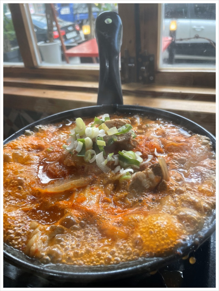 꽃돼지모임 이미지