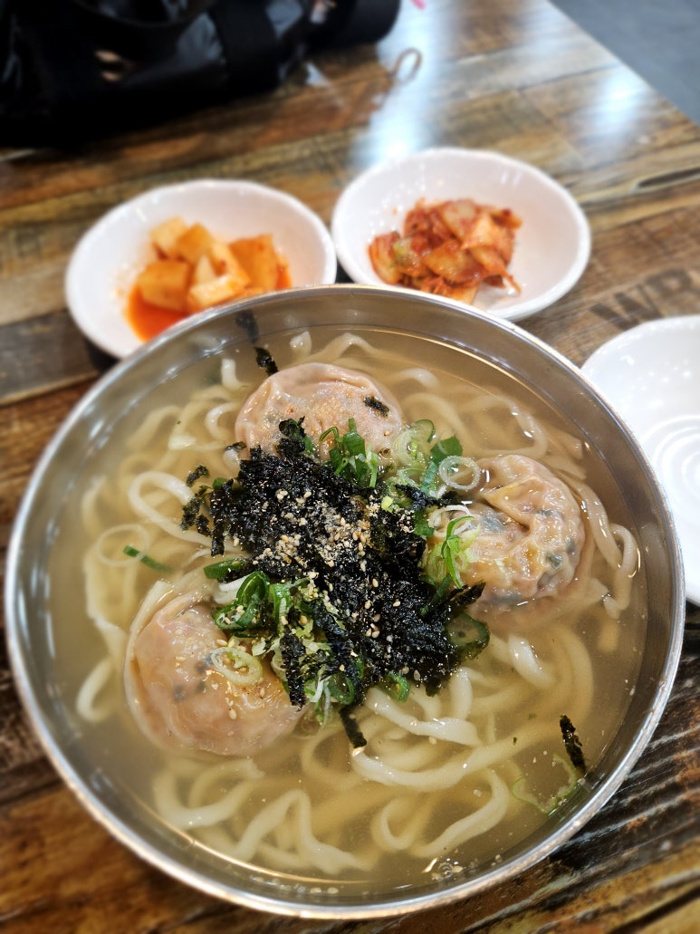 찬우물옛날손칼국수 이미지