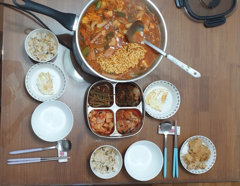 아침일찍일어나는참새 이미지