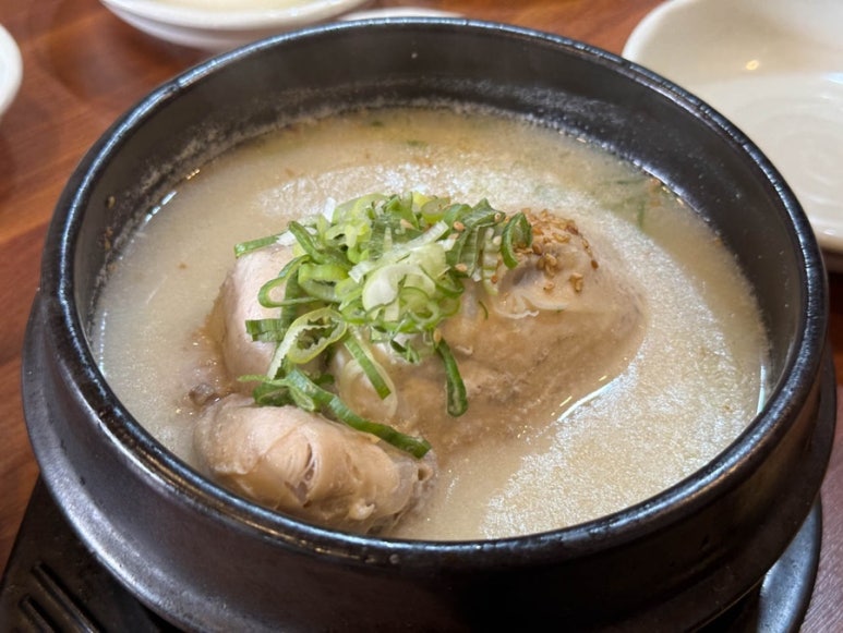 장수능이삼계탕 이미지