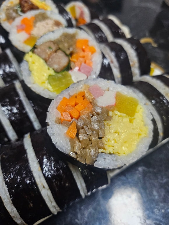 홍이정김밥 이미지