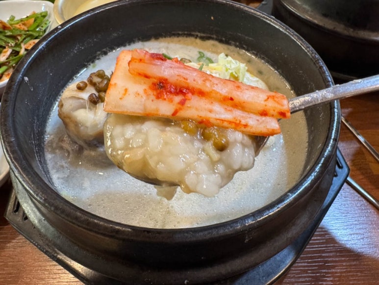 장수능이삼계탕 이미지