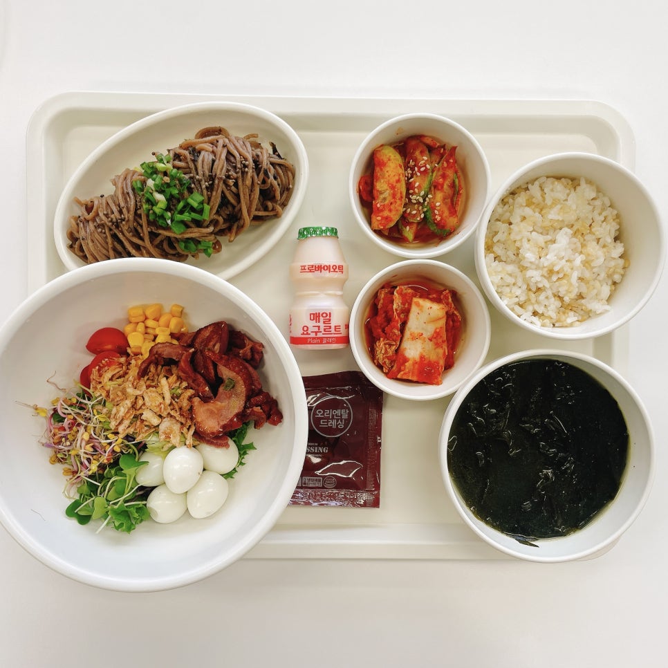 단체급식 훈제오리포케,미역국,들기름막국수,오이생채,요구르트 영양사 추천메뉴 : 네이버 블로그