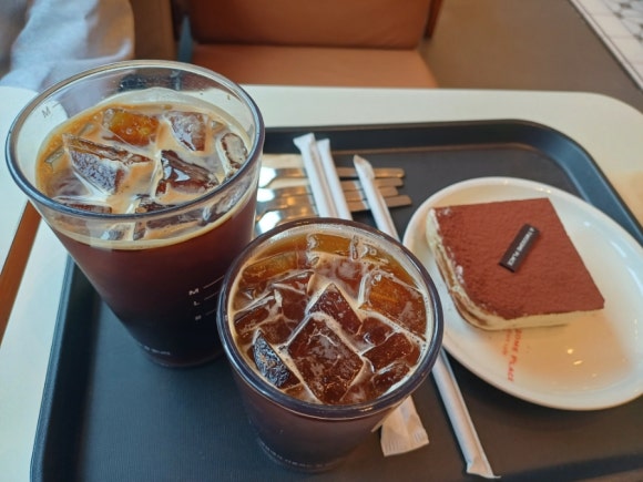 투썸플레이스 광주진월점 이미지