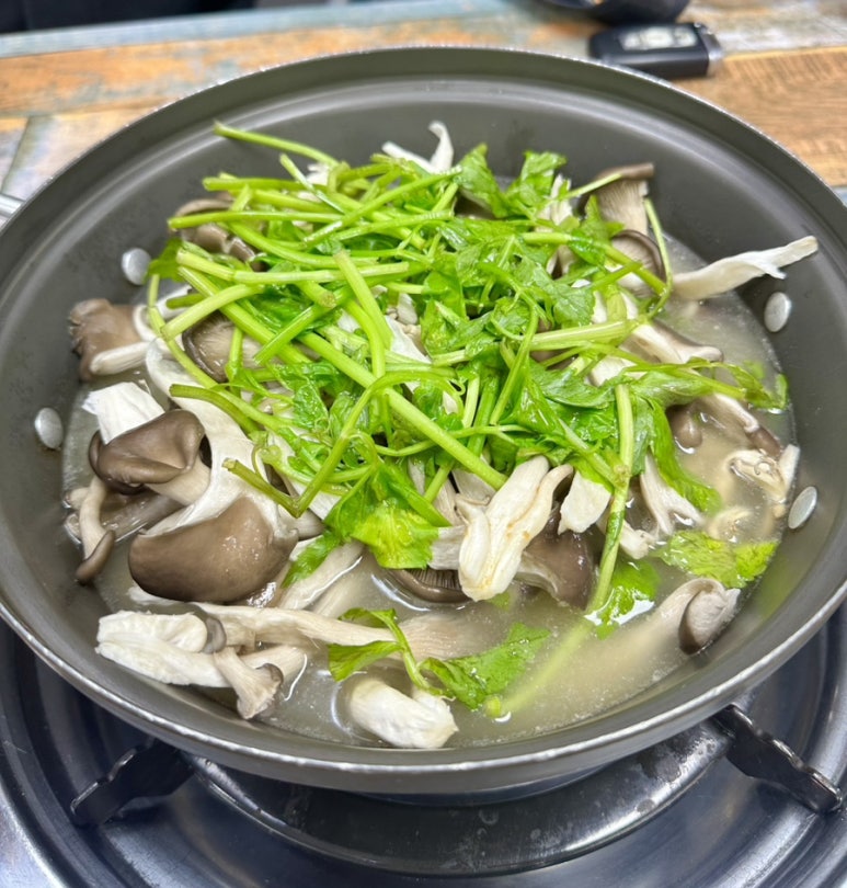 선미버섯칼국수 이미지
