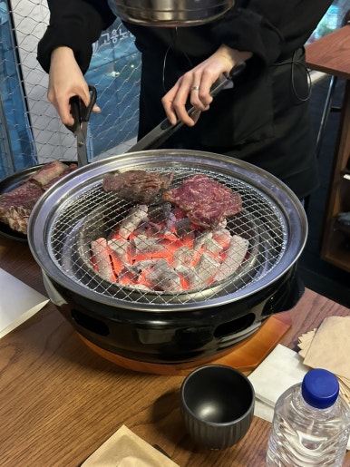 직접구워주는갈비 이미지