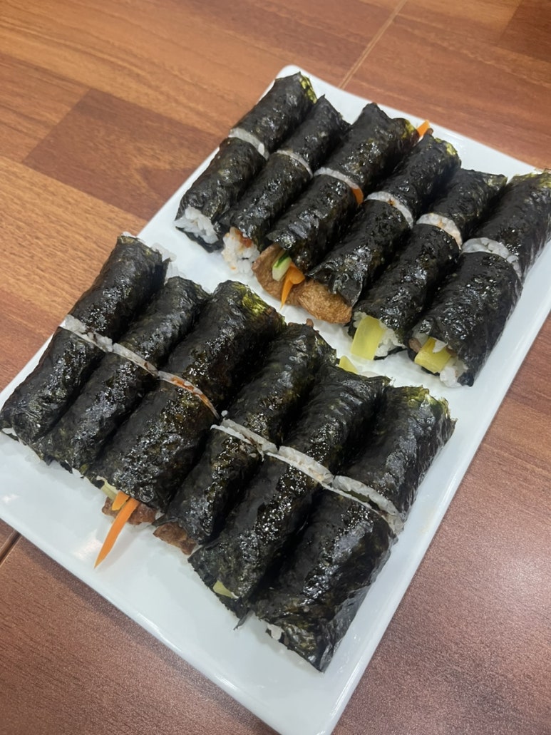 꼬미꼬미꼬마김밥 이미지