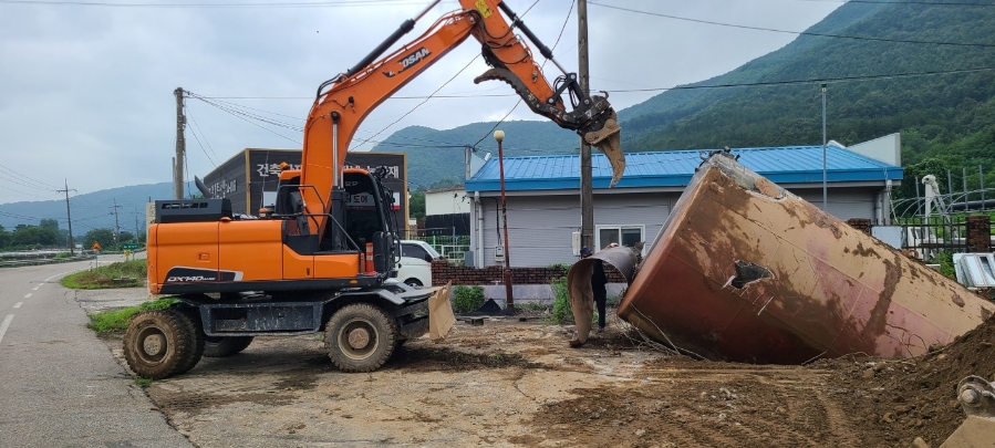 탱크주유소 이미지