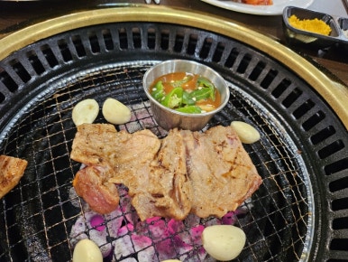 청년고기장수 이미지
