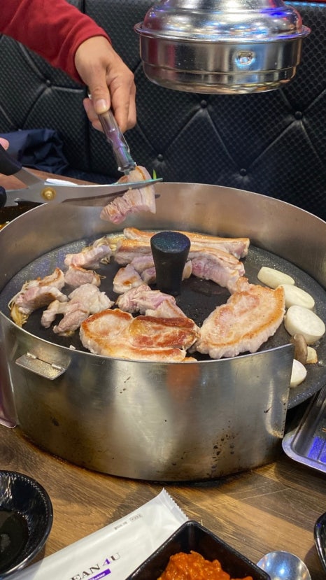 동산 솥뚜껑삼겹살 이미지