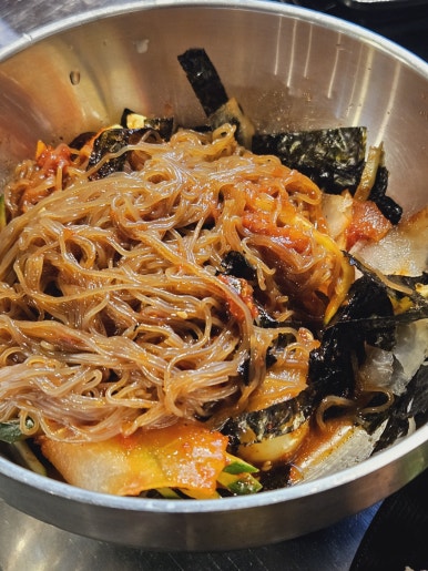 돼지통 이미지