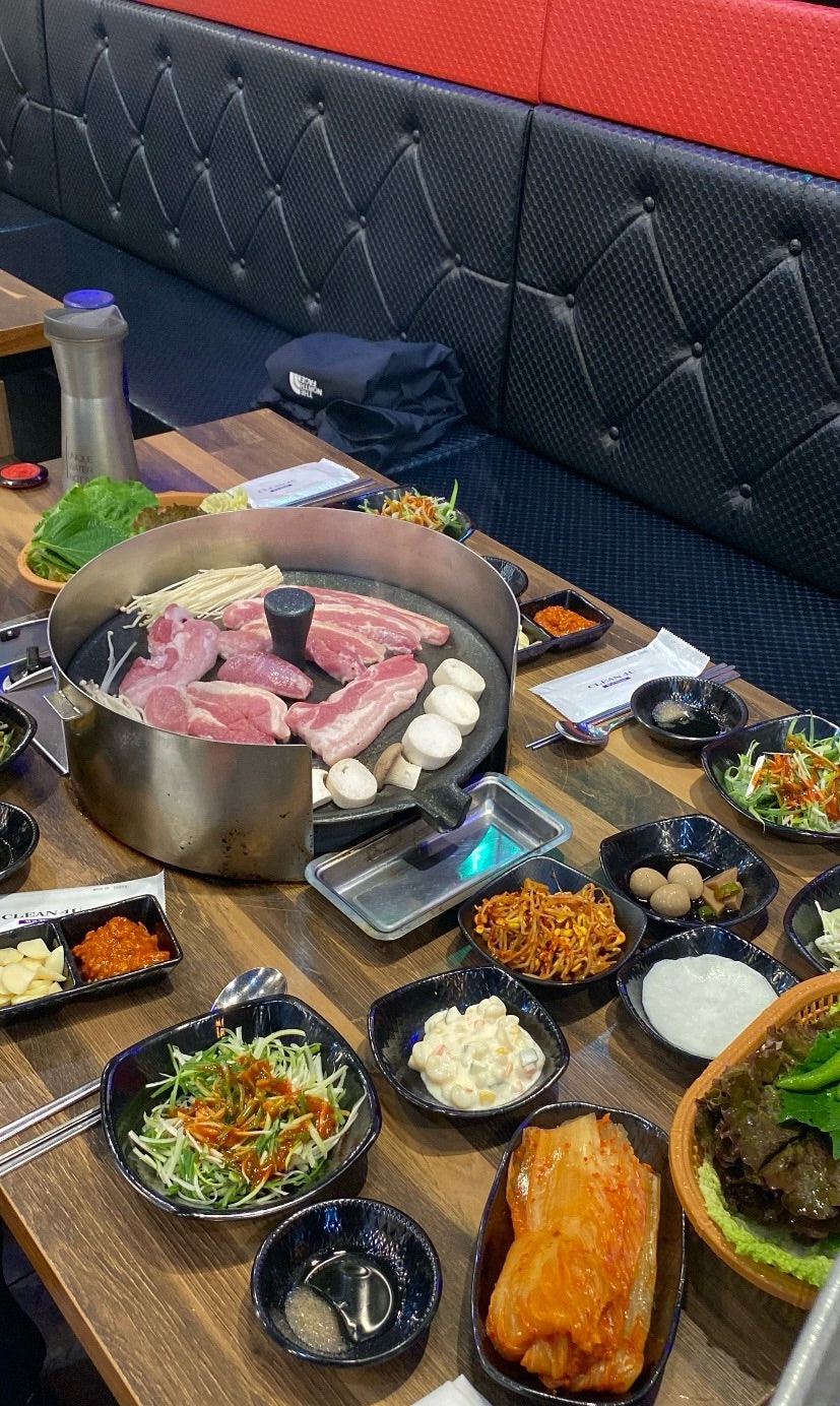 동산 솥뚜껑삼겹살 이미지