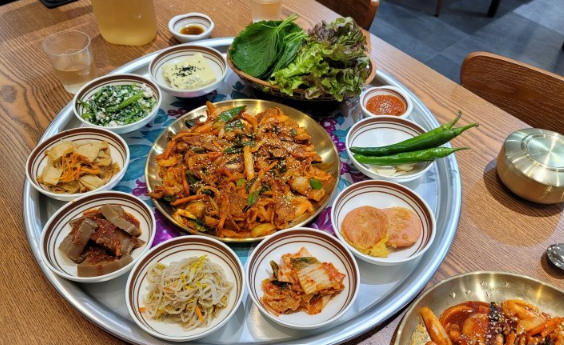 오봉식탁 위례점 이미지