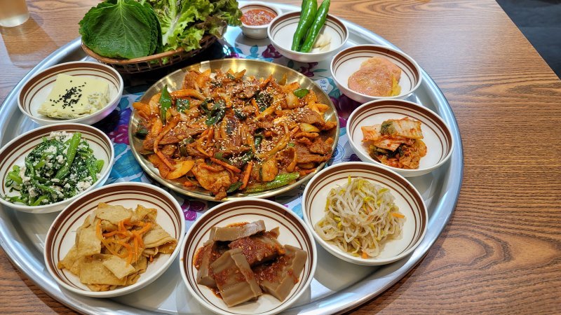 오봉식탁 위례점 이미지