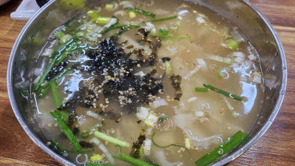 두실칼국수 이미지