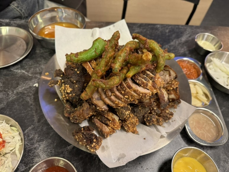 그믐족발광주점 이미지