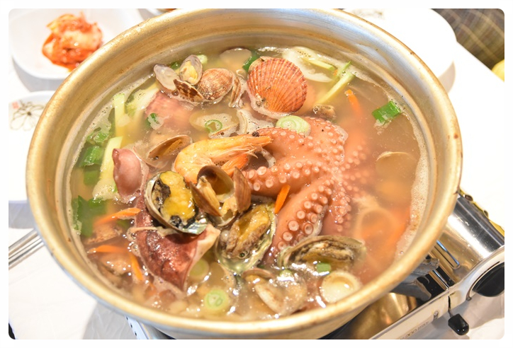 더칼국수 이미지