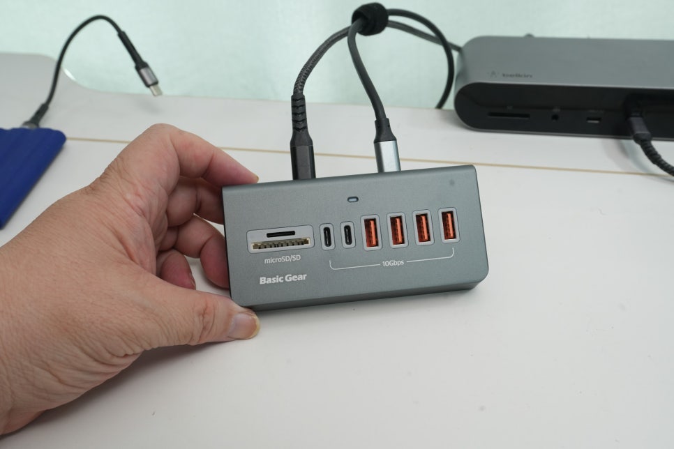 베이직 기어 버티컬 C타입 8in1 USB-C 멀티허브 ' 아이패드프로 13 멀티포트 10Gbps로 확장' 이미지 9