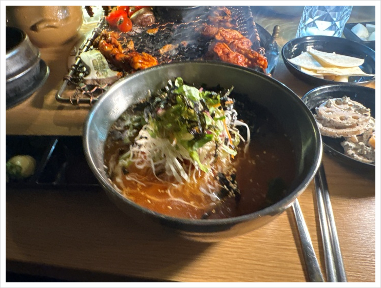 항아리숯불닭갈비파주점 이미지