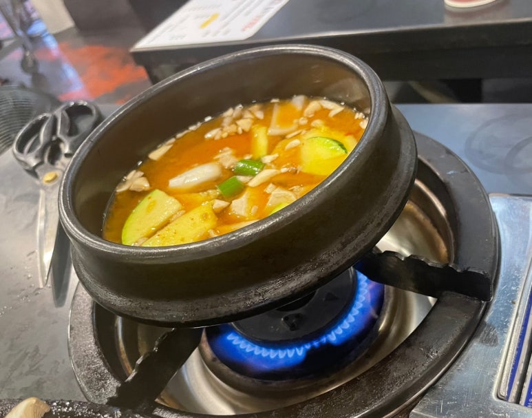 (훈솥삼)솥뚜껑삼겹살 이미지