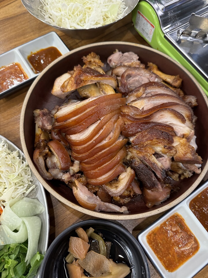 더오향족발 이미지