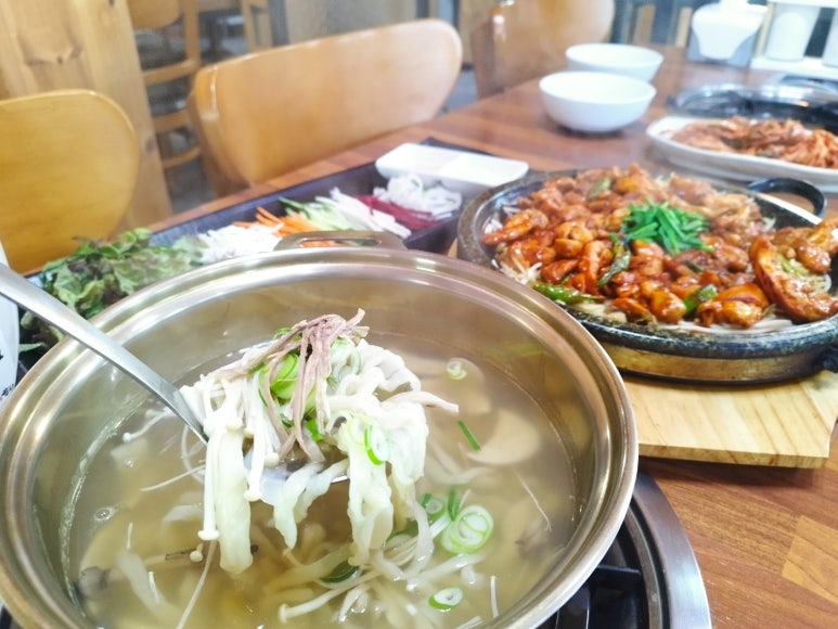 영천닭칼국수 이미지
