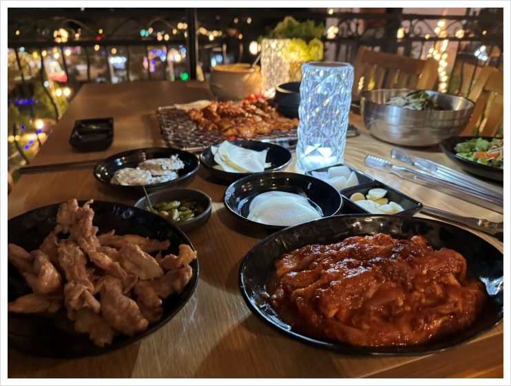 항아리숯불닭갈비파주점 이미지