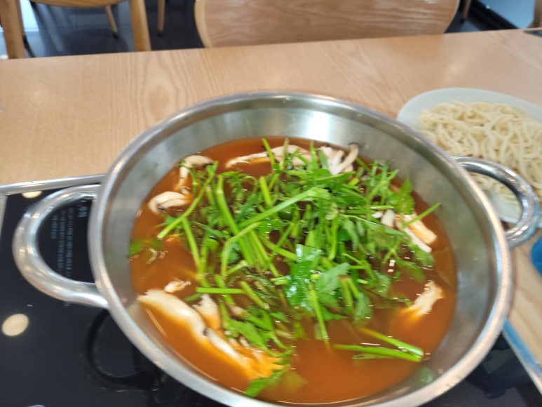 얼크니손칼국수 이미지