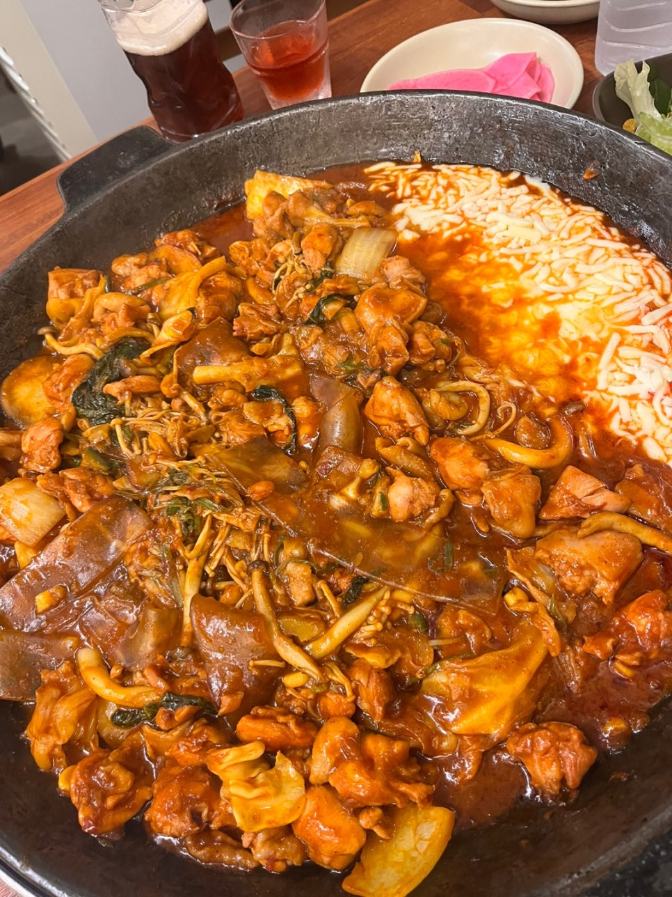 마녀의닭갈비(용봉점) 이미지