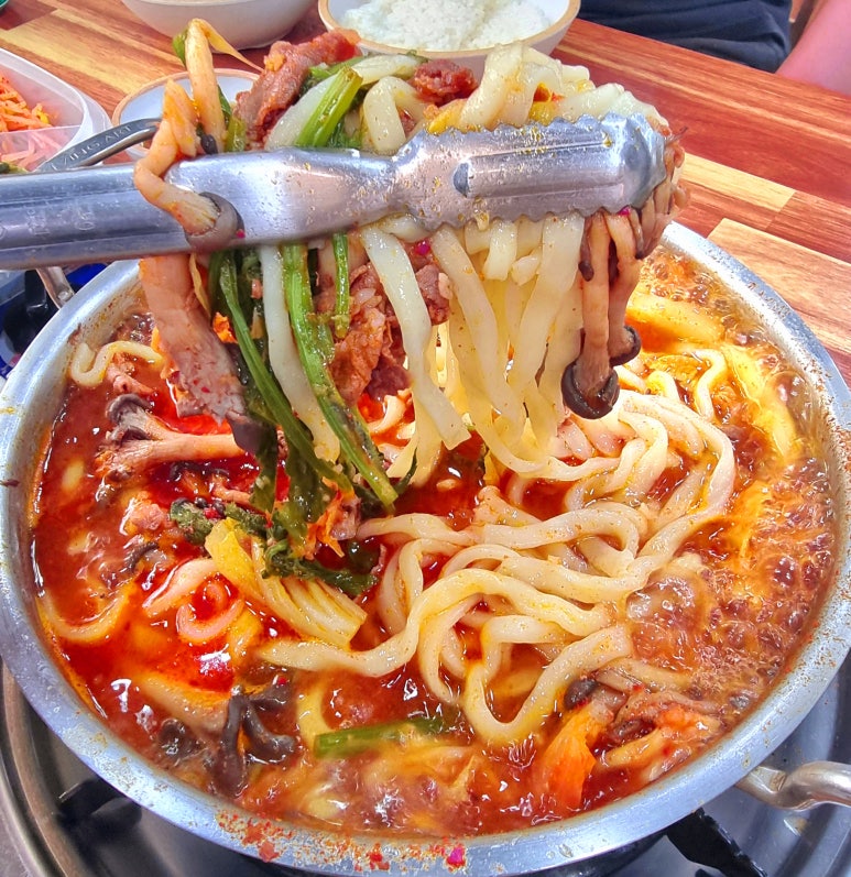 주남얼큰샤브칼국수 이미지