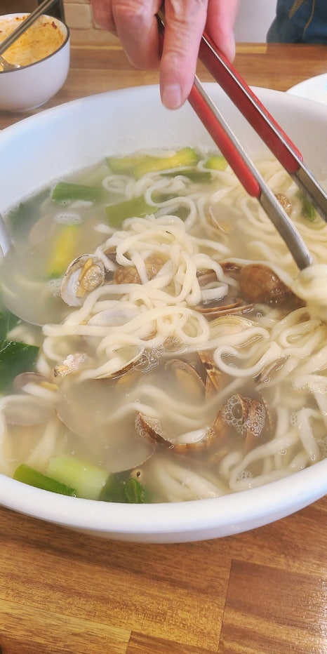 밀조아생바지락칼국수 이미지