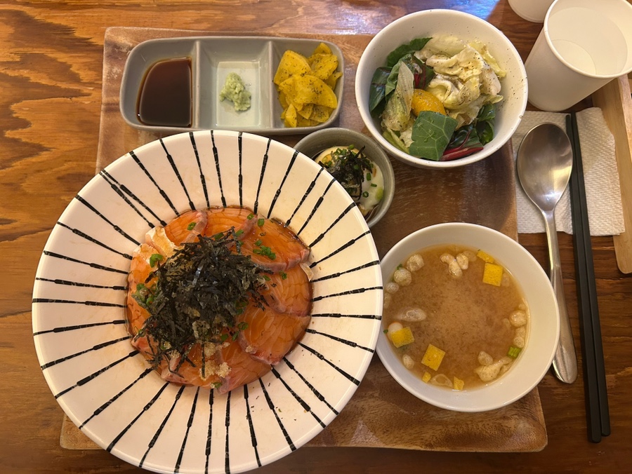 토부덮밥 이미지