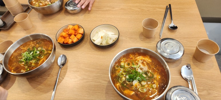오늘은 어떤 닭 이미지