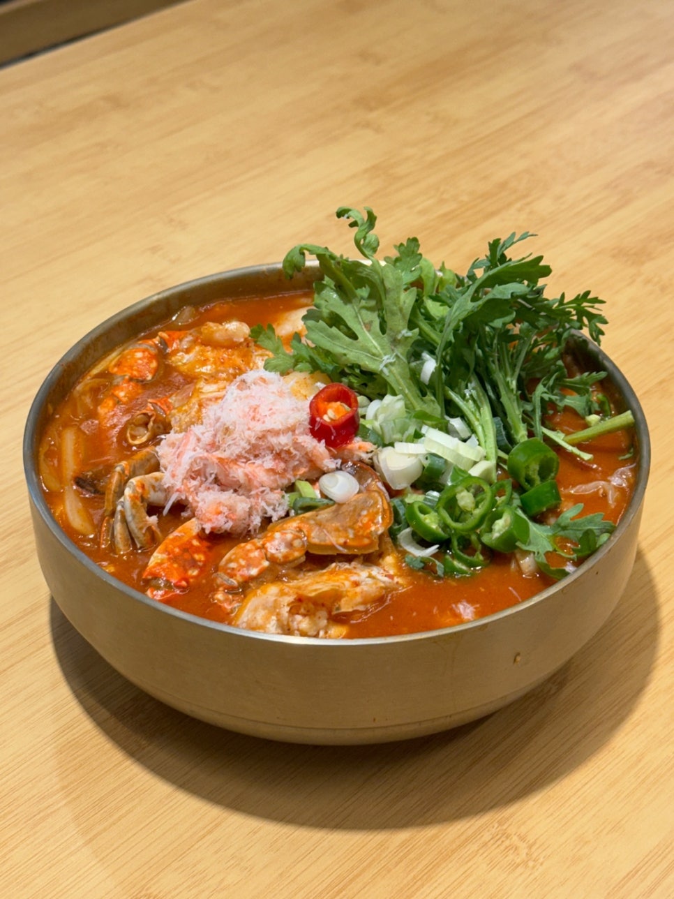 돼지 칼국수 이미지