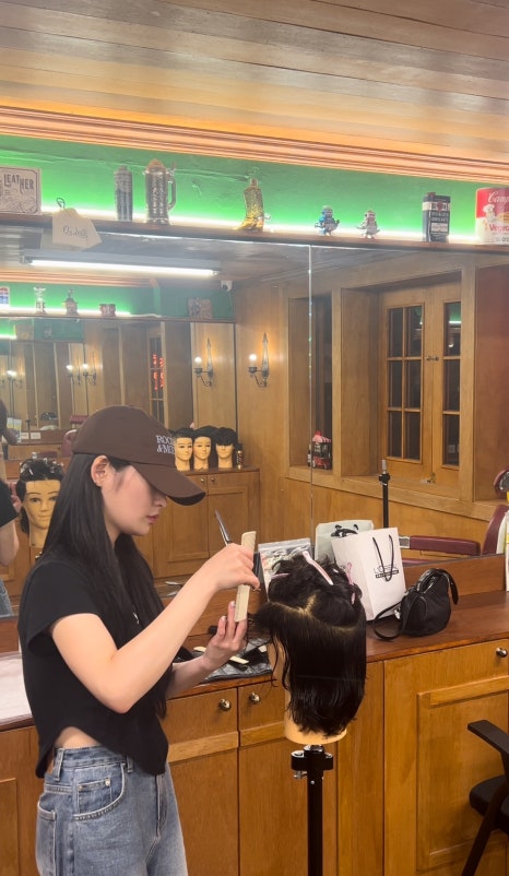 애니띵벗베이직 이미지