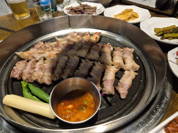 고기굽는남자 이미지