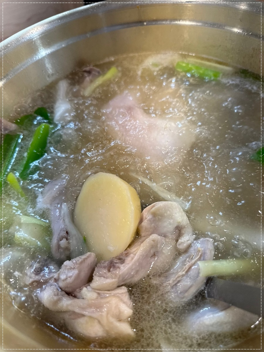명동닭한마리 이미지