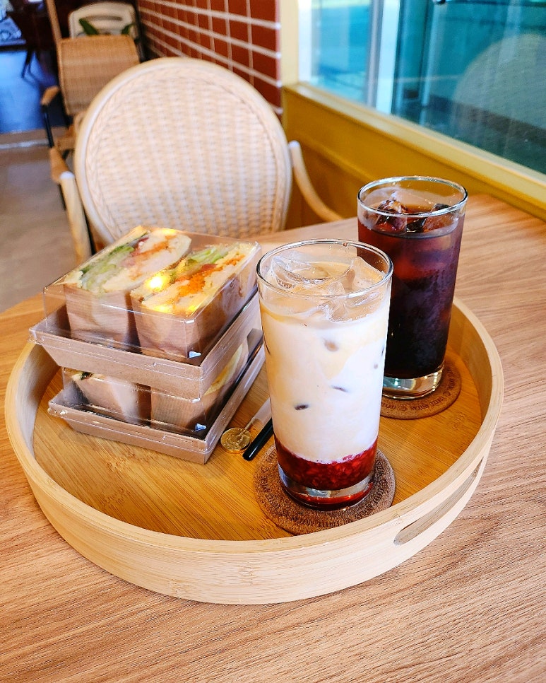 커피앤티스 이미지