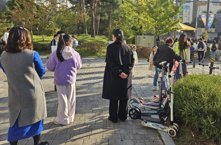 덕천초등학교 이미지