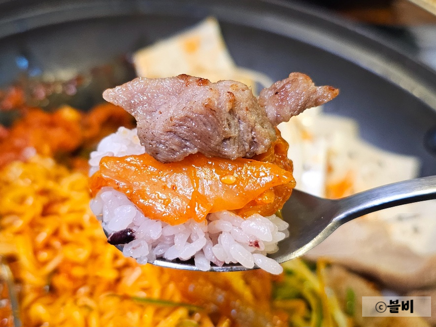 토핑폭탄김치찜 이미지