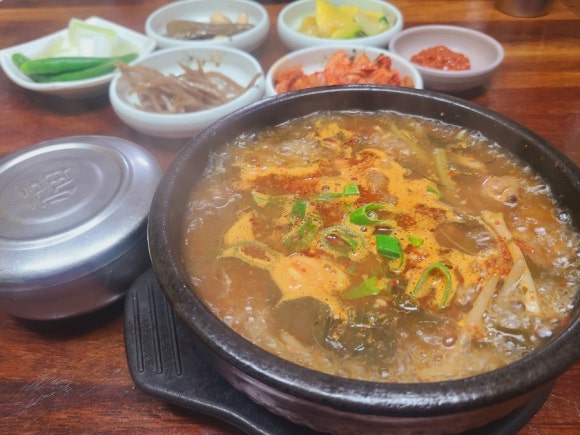 명품한우수구레국밥 이미지