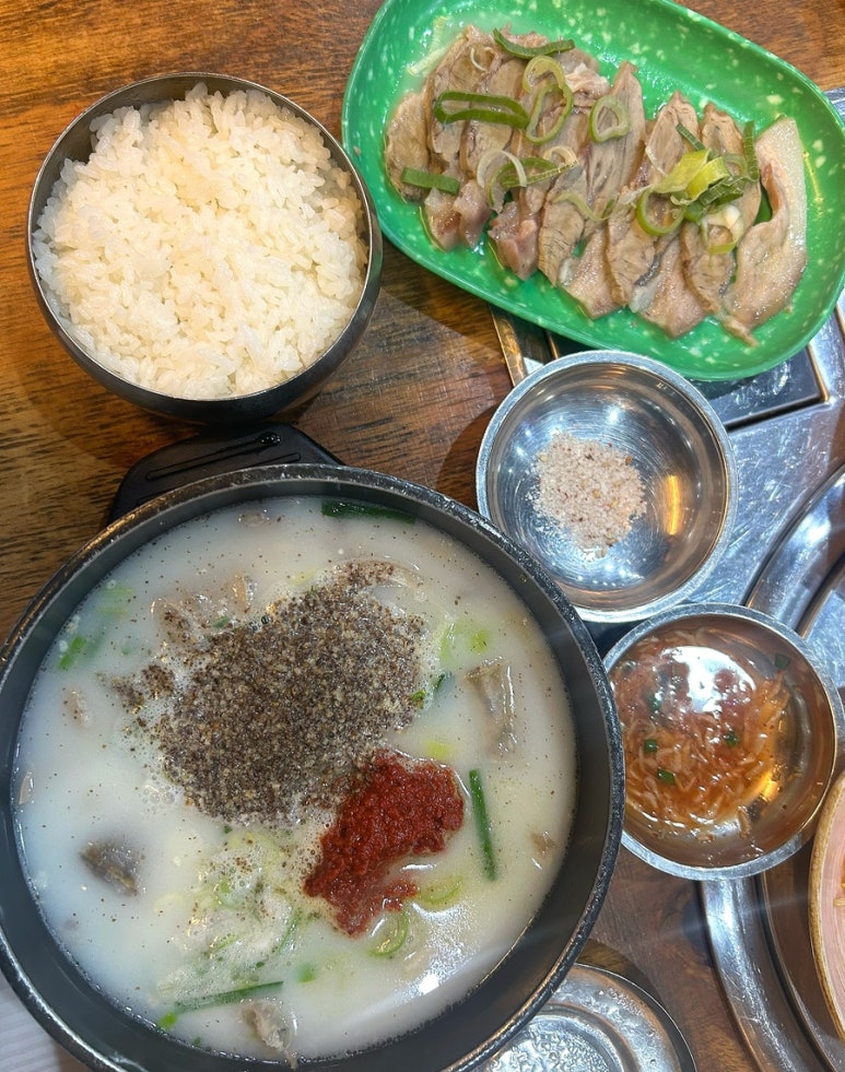 홍반장신의주찹쌀순대 이미지