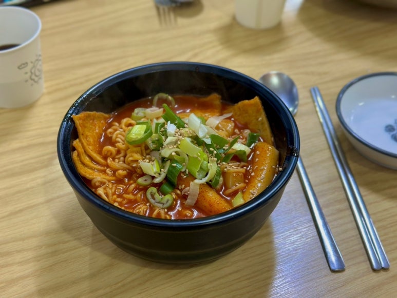 맘스돈까스 이미지