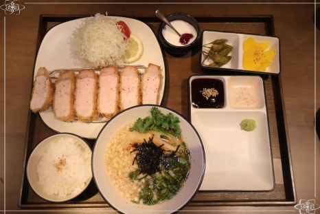 건국카츠 이미지