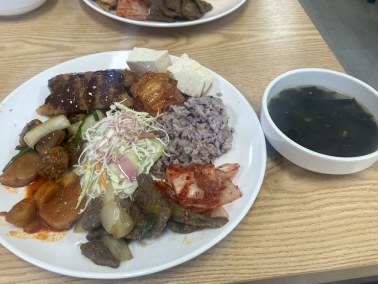 서진한식뷔페 이미지