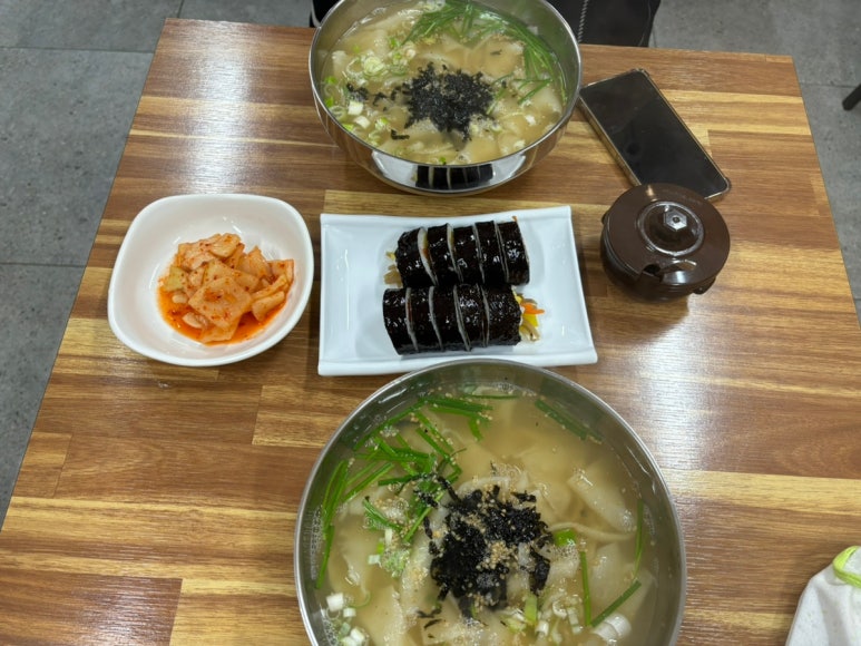 두실칼국수 이미지