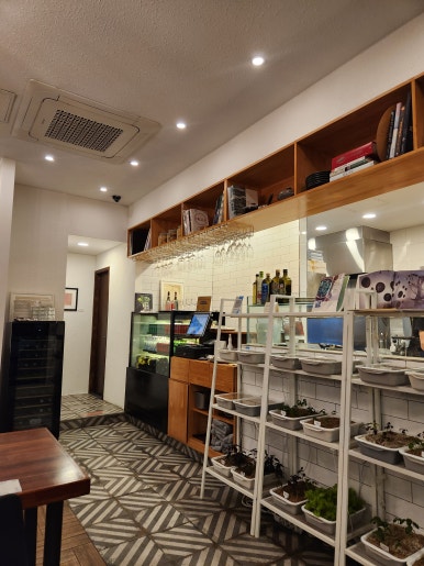 라라테이블(LALATABLE) 이미지