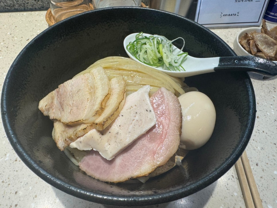 윤멘 이미지