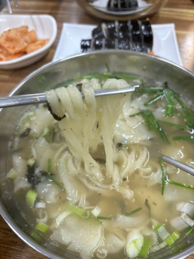 두실칼국수 이미지