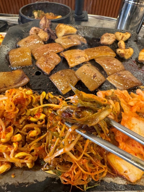 먹어봐뒷고기 이미지
